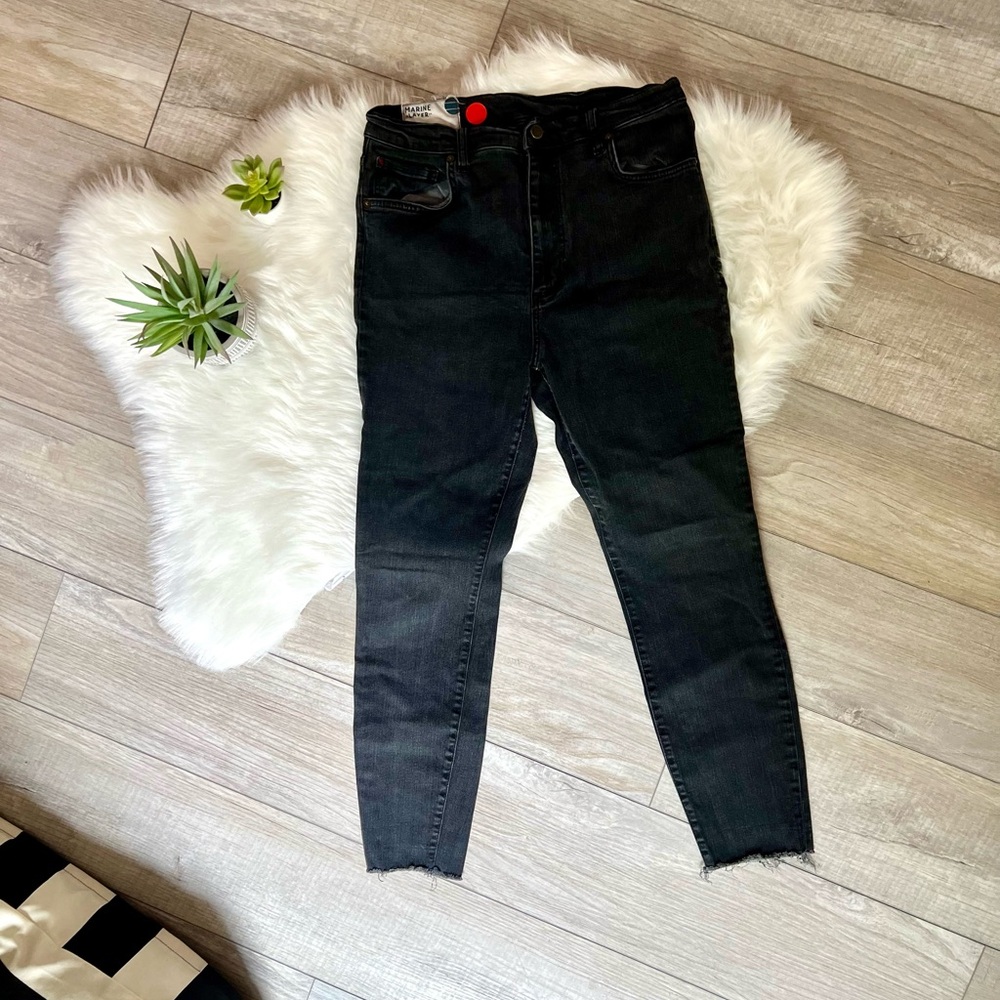 MARINE LAYER | High Rise Black Denim Jeans with Raw Hem (31/12)